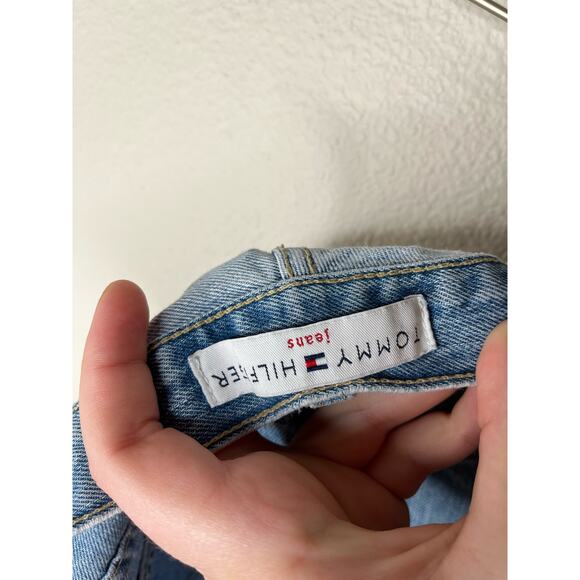 TOMMY HILFIGER JEANS Women’s Light Wash Jean Shorts Size 12 - Picture 4 of 5